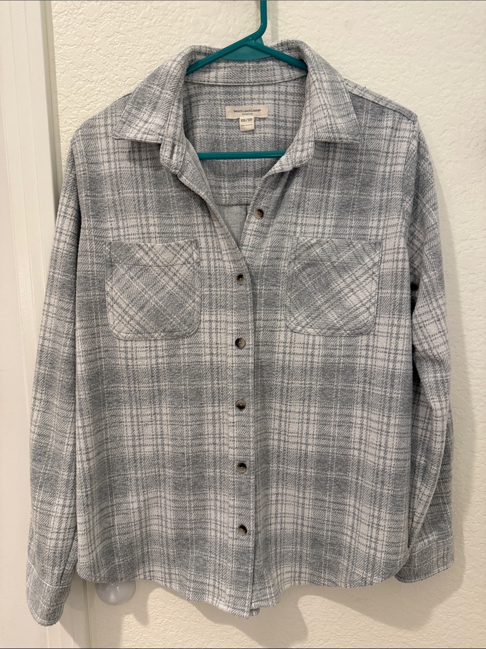 beachlunchlounge - Gray Plaid Button-Front Shirt